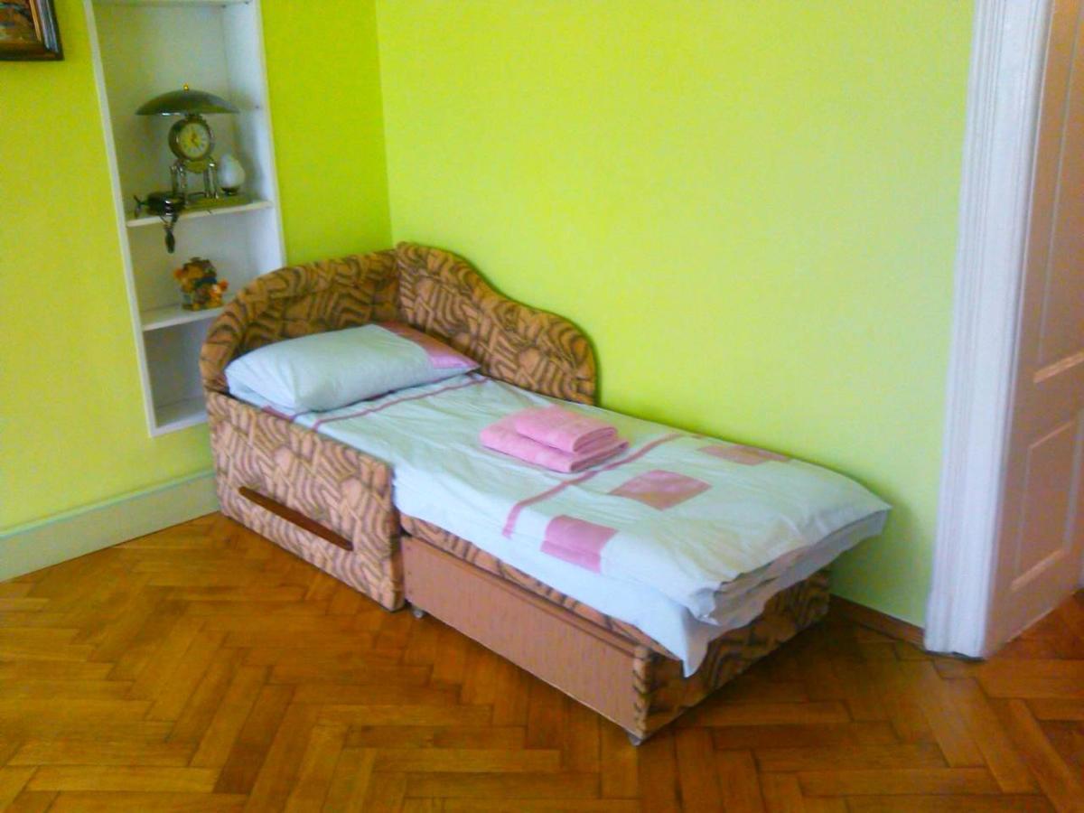 Apartments On Valova 25 Lwów Zewnętrze zdjęcie